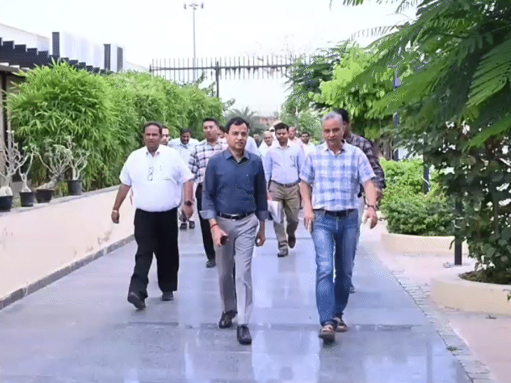 ACS आलोक गुप्ता ने जयपुर विकास प्राधिकरण के अधिकारियों को जल्द सर्वे रिपोर्ट तैयार करने के निर्देश दिए।