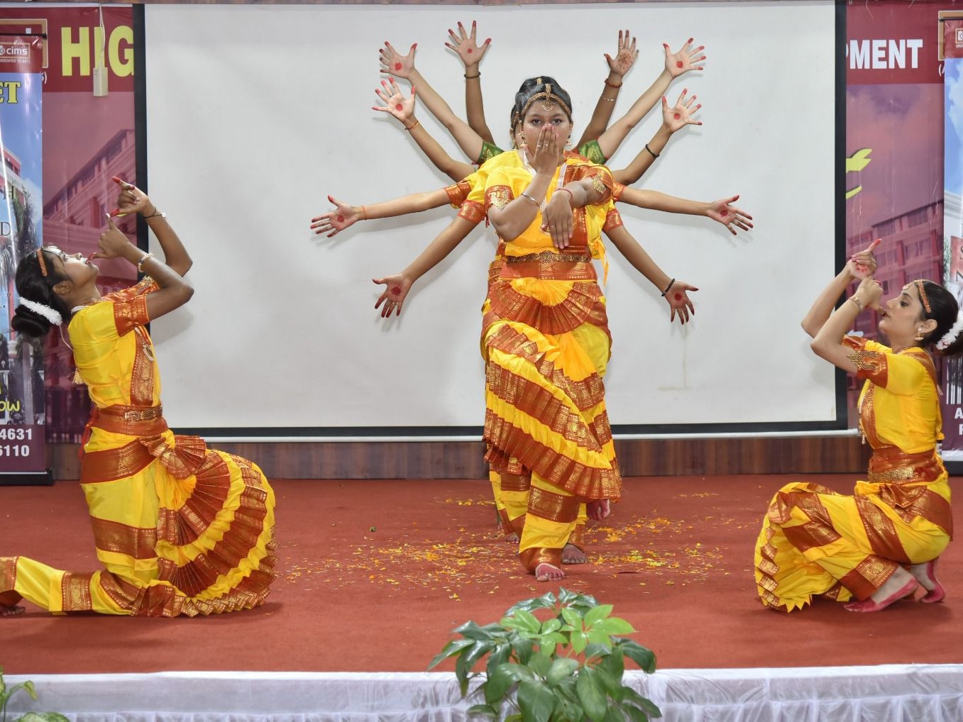 आईएमआरटी बिजनेस स्कूल में ‘फ्यूज़न फेस्ट’ का समापन:  छात्रों ने दिखाई प्रतिभा, पूर्व छात्र भी हुए शामिल – Lucknow News