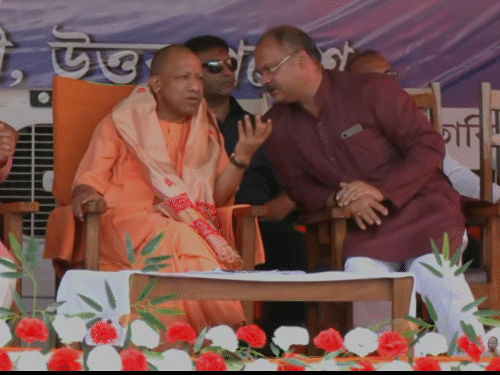 योगी ने असम की बरपेटा विधानसभा सीट पर एनडीए उम्मीदवार दीपक कुमार दास के लिए चुनावी रैली की।