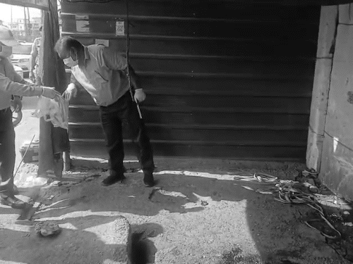 फॉरेंसिक टीम ने मौके पर पहुंचकर जांच की।