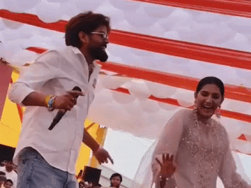 सपना के डांस करने के बाद मासूम भी थिरकने लगे।