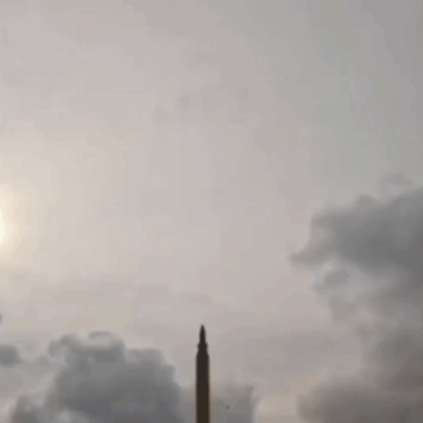 ईरान ने गुरुवार को बहरीन में अमेजन डेटा सेंटर पर हमले का वीडियो जारी किया।