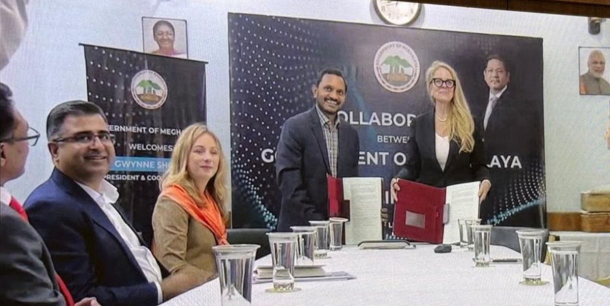 इस MoU के तहत मेघालय के लोगों तक दूरसंचार (टेलीकम्युनिकेशन) की बुनियादी जरूरत को भी पहुंचाया जाएगा।