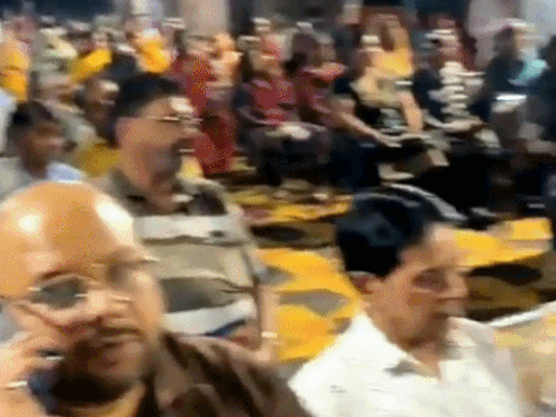 जालंधर में आयोजित जनसभा में मौजूद लोग।