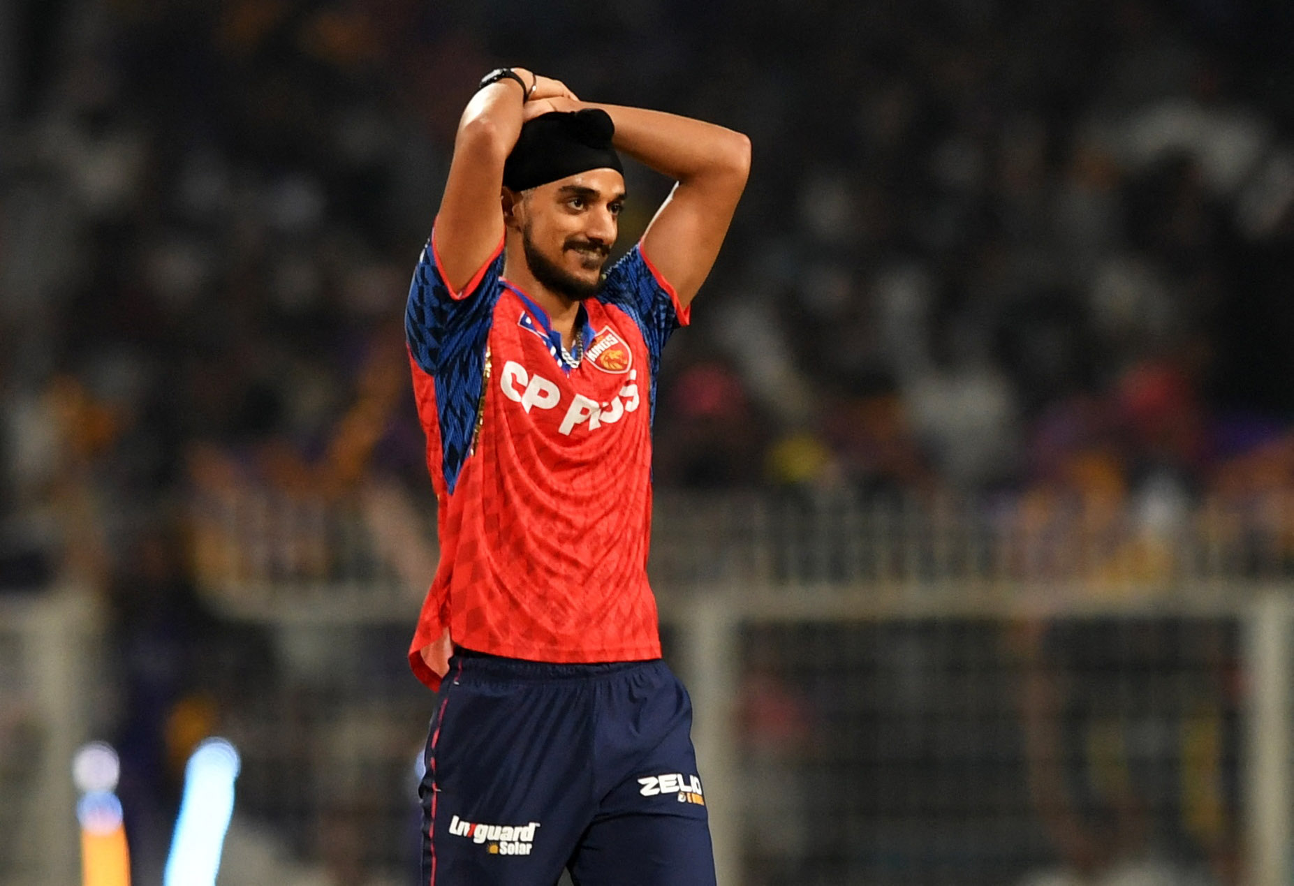 अर्शदीप ने पहले ओवर में 12 रन दिए।