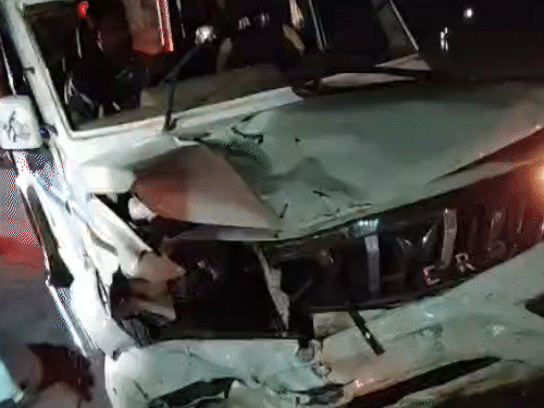 बोलेरो स्पीड में थी, जिसमें कोरबा के लोग सवार थे।