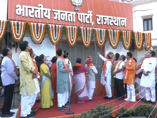 Rajasthan CM Inaugurates BJP Office, Residence; Calls for Invincible Party