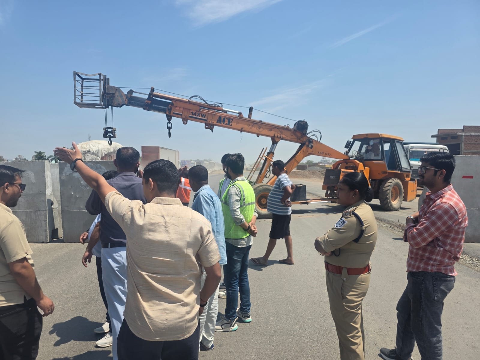 Bihar River Bridge Crack | Heavy Vehicle Ban in Rewa