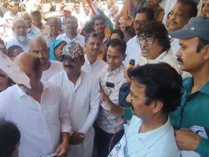 रतलाम में पारस सकलेचा ने भाजपा नेताओं और कलेक्टर पर जमकर भड़ास निकाली।