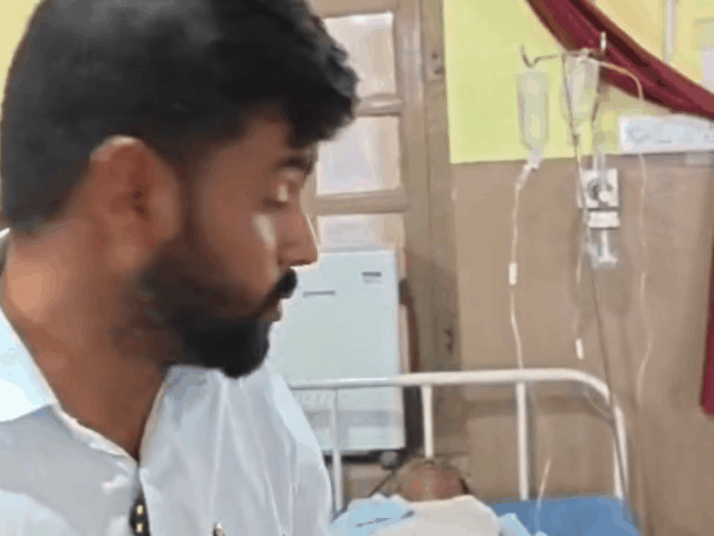 राजकुमार ने सारी घटना के बारे में बताया।