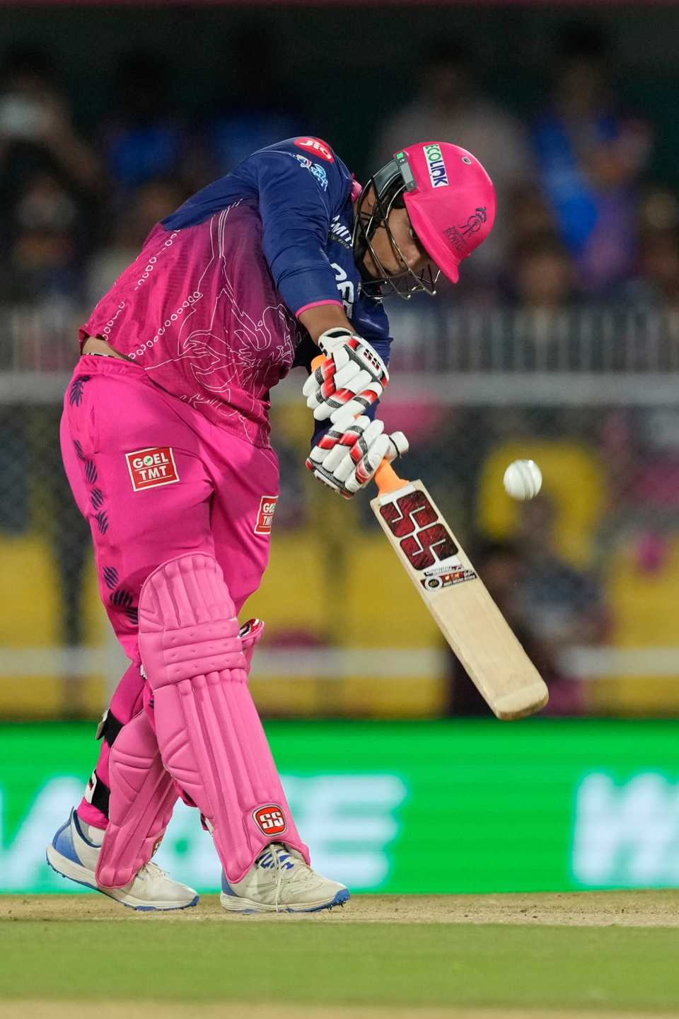 वैभव ने बुमराह के पहले ओवर में 14 रन बनाए। इनमें दो सिक्स शामिल रहे।