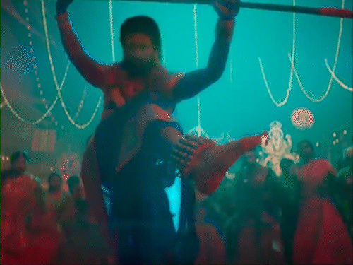 फिल्म पुष्पा 2 का गंगम्मा जठारा सीन।