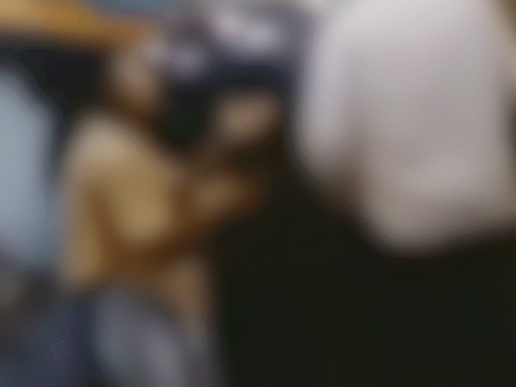 JDU नेता के फार्म हाउस से नाबालिग लड़कियों के डांस के वीडियो भी सामने आए हैं।