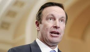 डेमोक्रेटिक सांसद क्रिस मर्फी ने ट्रम्प की धमकी को युद्ध अपराध बताया।