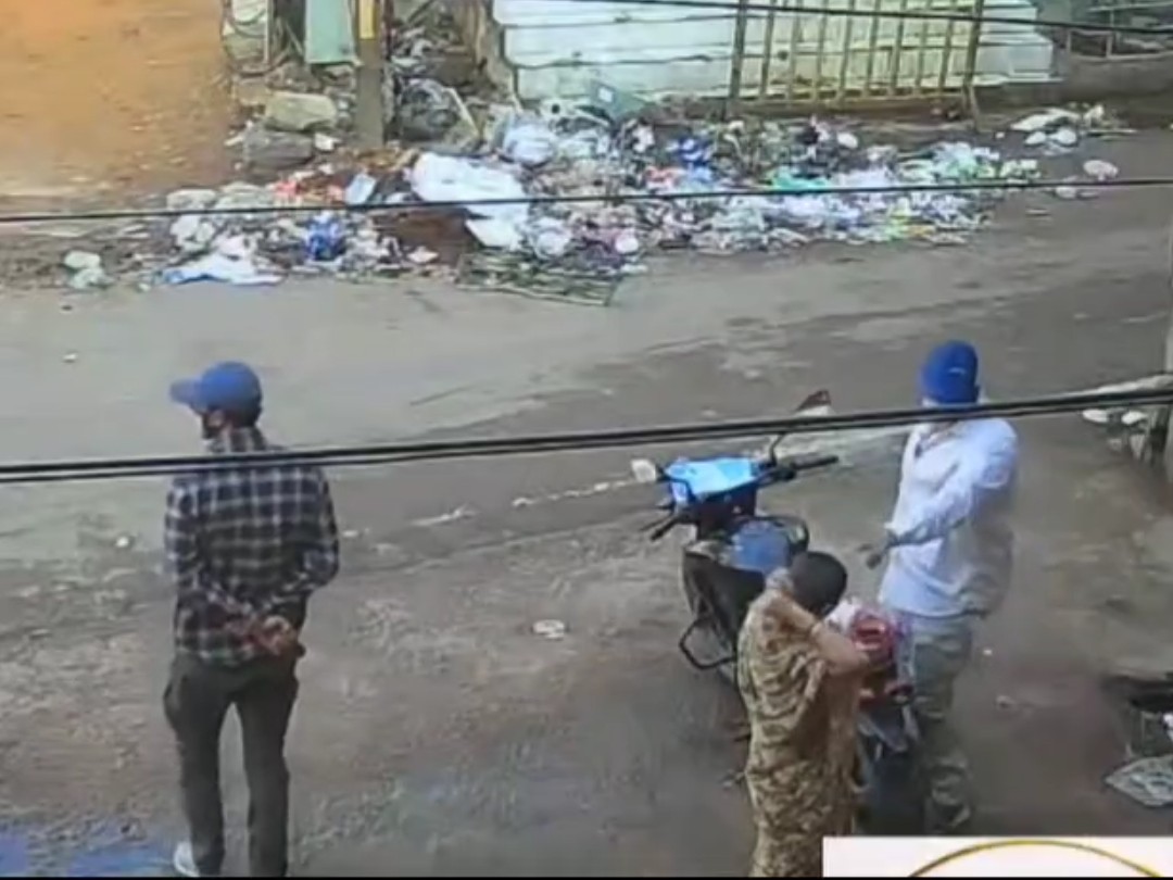 Chhatarpur Chain Snatching | Police Imposter Robbery