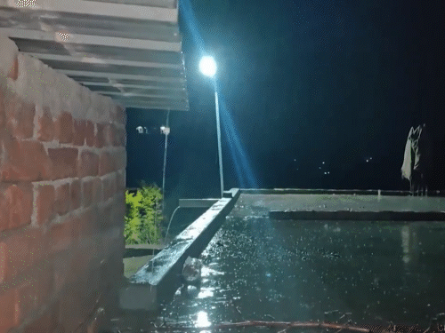 जून से सितंबर तक मानसून के 4 महीनों में देश में बारिश का सामान्य औसत 868.6 मिलीमीटर है। -फाइल फोटो - Dainik Bhaskar