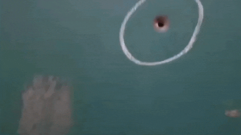 30 मार्च को फैक्ट्री पर फायरिंग के बाद मौके पर पहुंची पुलिस।