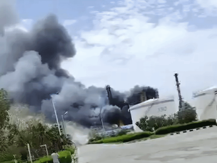 ईरान में बुधवार को लवन आइलैंड पर स्थित एक तेल रिफाइनरी पर हमला किया गया।