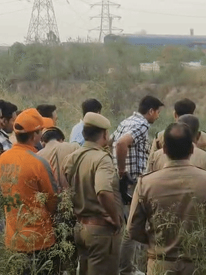 पुलिस और गोताखोरों ने हर्षित को गड्ढे से बाहर निकाला। उसे अस्पताल ले गए। जहां डॉक्टरों ने मृत घोषित कर दिया।