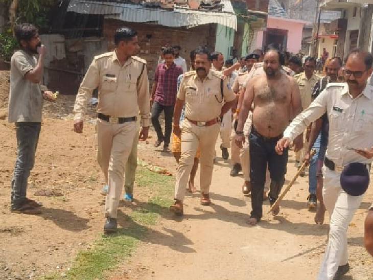 5 घंटे की मशक्कत के बाद आरोपी को बाहर निकाला।