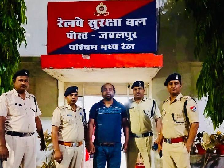 हरविंदर के गिरफ्तार होने के बाद अन्य राज्यों की पुलिस भी पूछताछ के लिए आ रही है।