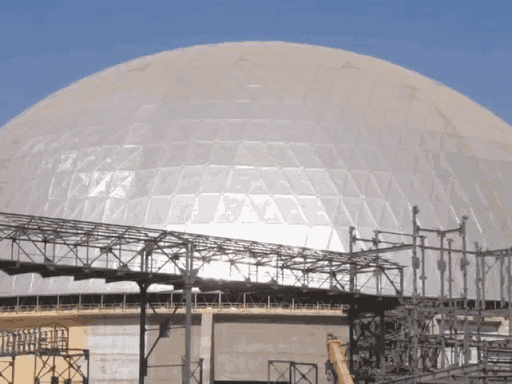 पचपदरा रिफाइनरी की सालाना रिफाइनिंग क्षमता 9 मिलियन टन कच्चे तेल की है।