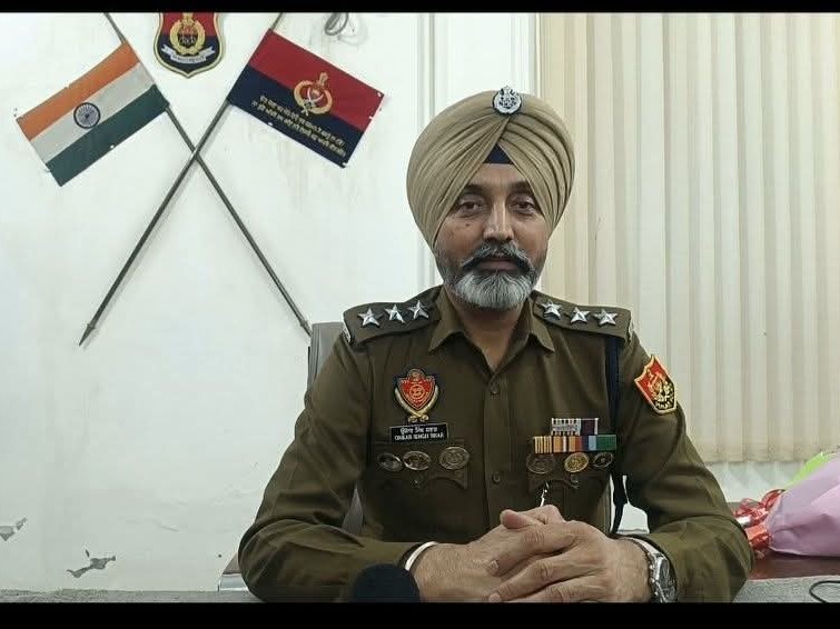 मामले की जानकारी देते डीएसपी ओंकार सिंह बराड़।