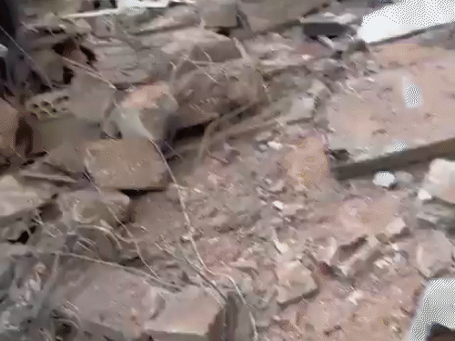 इजराइल ने बुधवार को लेबनान में सैकड़ों हमले किए। इनसे राजधानी बेरुत में कई इमारतें तबाह हो गईं।