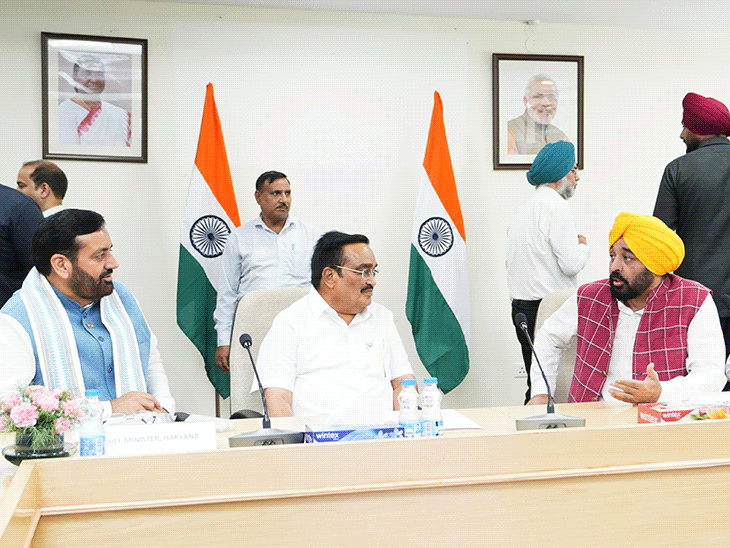 एसवाईएल को लेकर मीटिंग करते हुए हरियाणा सीएम नायब सैनी व पंजाब के सीएम भगवंत मान। फाइल फोटो