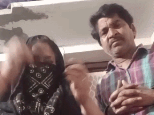 लुधियाना में दंपती के सुसाइड की धमकी का VIDEO:  बोले- घरवालों से मिलकर पड़ोसी पीट रहे, टॉर्चर किया, इज्जत पर हाथ डाला, पुलिस भी नहीं सुन रही – Ludhiana News