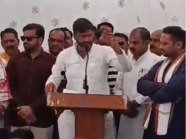 शाजापुर में पूर्व विधायक कुणाल चौधरी ने केंद्रीय मंत्री शिवराज सिंह को पागल कह दिया।