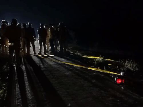 दीपक बाइक से भाग रहा था। पुलिस के रोकने पर फायरिंग कर दी।