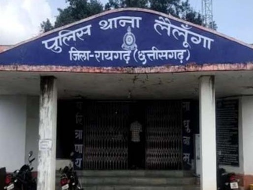 लैलूंगा थाना क्षेत्र में आरोपी ने डिक्की का ताला तोड़कर कैश की चोरी की - Dainik Bhaskar