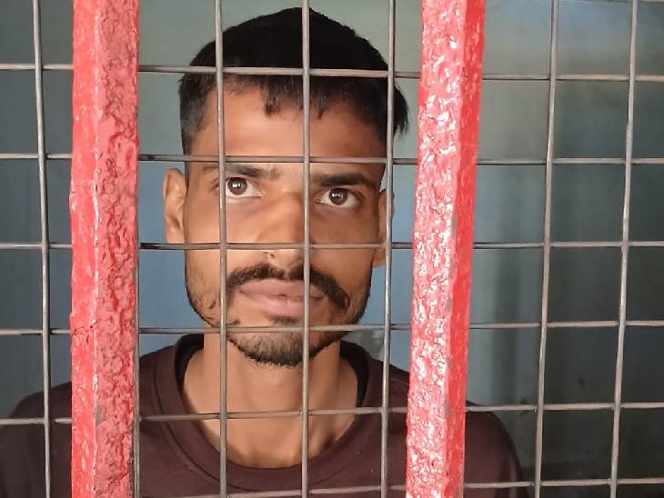 तस्वीर आरोपी मानवेंद्र पांडेय की है। ये एमबीए की पढ़ाई कर रहा है।