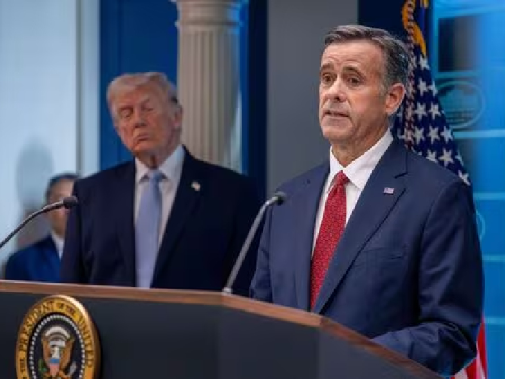 राष्ट्रपति ट्रंप और सीआईए (CIA) के निदेशक जॉन रैटक्लिफ।