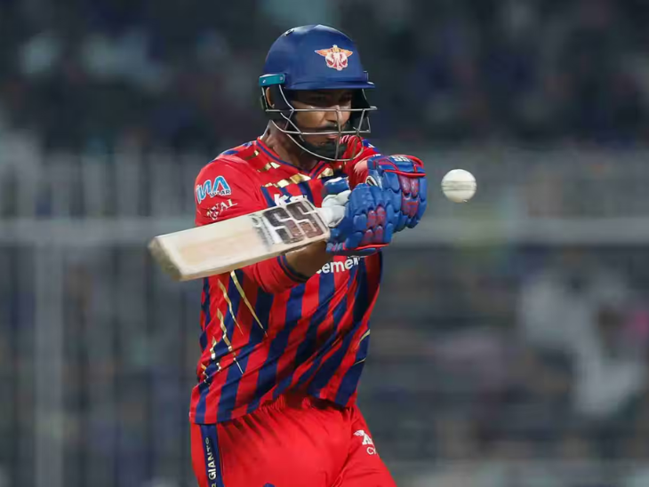 मुकुल चौधरी ने 27 बॉल पर 54 रन की पारी खेली।