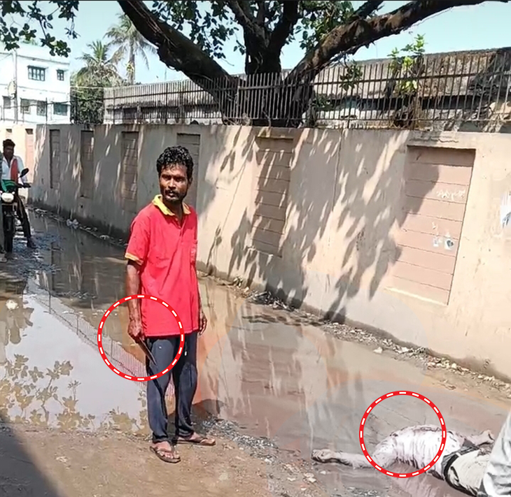 हाथ में चाकू लिए खड़ा रवि