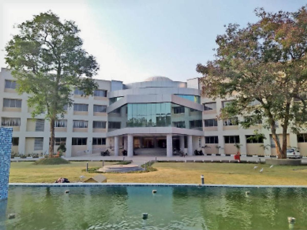 मुख्य सचिव ने यह भी निर्देश दिया कि जिन पीएल अकाउंट में राशि रखी गई है, उसकी निकासी 15 दिनों में कर ली जाए।