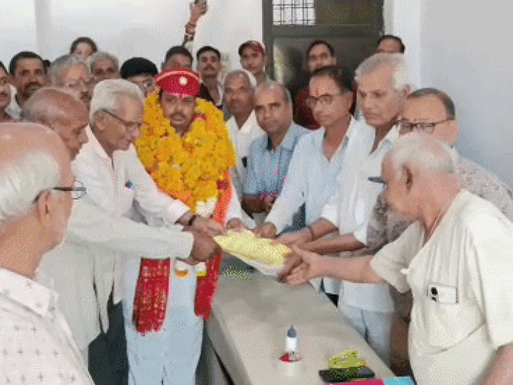 भींडर में चौबीसा समाज का चुनावी माहौल।
