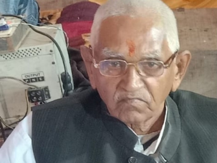 Prayagraj Purv Pradhan Ram Sajivan Kesari Death | Gadaiya Kala News