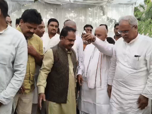 भूपेश बघेल बोले-मंत्री-विधायकों को छोड़ देनी चाहिए Z+ सुरक्षा:  बिलासपुर में कहा-बस्तर से कैंप हटने पर ही मानी जाएगी नक्सलवाद की समाप्ति;भ्रष्टाचार पर भी टिप्पणी – Chhattisgarh News