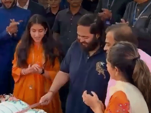 अनंत अंबानी के बर्थडे पर रणवीर सिंह और शाहरुख खान भी मौजूद रहे। - Dainik Bhaskar