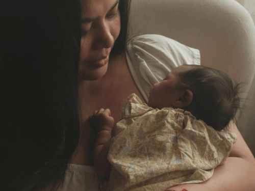 एक्टर रणदीप ने पहली बार अपनी पत्नी लिन और नवजात बेटी की एक साथ फोटो शेयर की। - Dainik Bhaskar