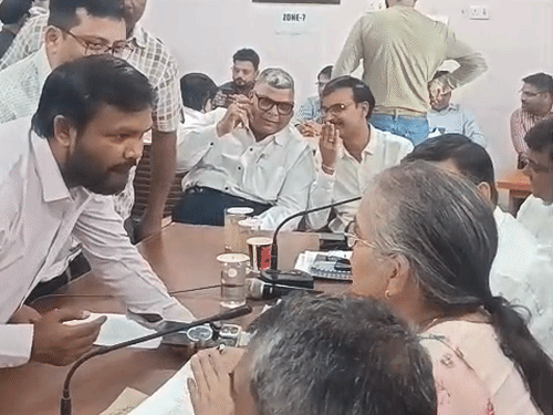 समाधान दिवस में सबसे ज्यादा शिकायतें हाउस टैक्स से संबंधित आईं।