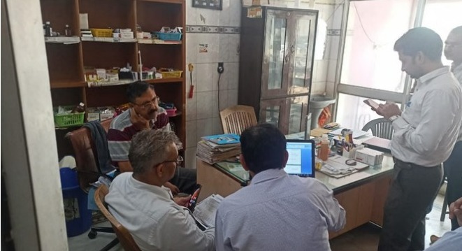 स्वास्थ्य विभाग की टीम ने 15 दिन बाद ही छापा मार दिया था।