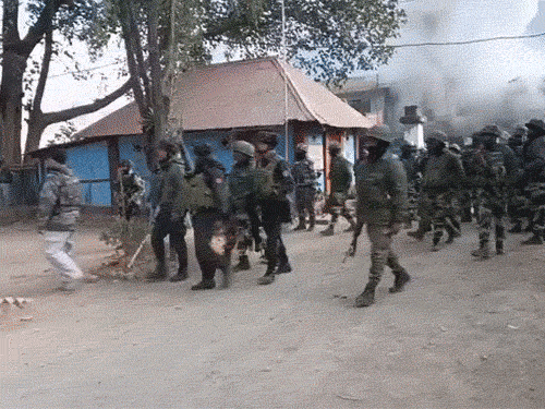 हिंसा के बाद से इलाके में बड़ी संख्या में सुरक्षाकर्मी तैनात हैं।