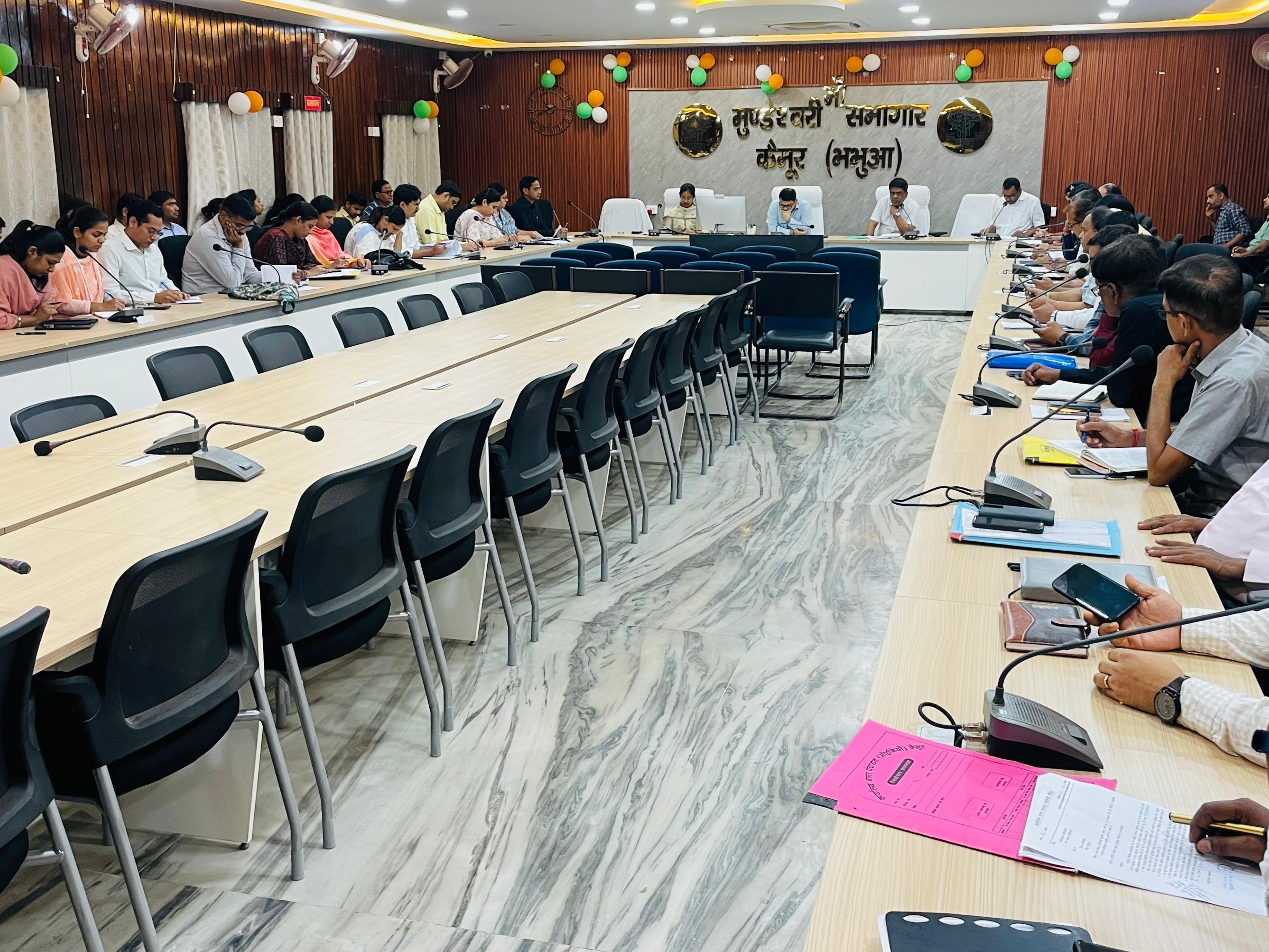 कैमूर में बाढ़-बारिश को लेकर अलर्ट:  DEOC एक्टिव, 8 शरण स्थल चिन्हित, राहत-सामग्री व गोताखोर तैयार, 31 मई तक तैयारी पूरी करने का निर्देश – Kaimur News