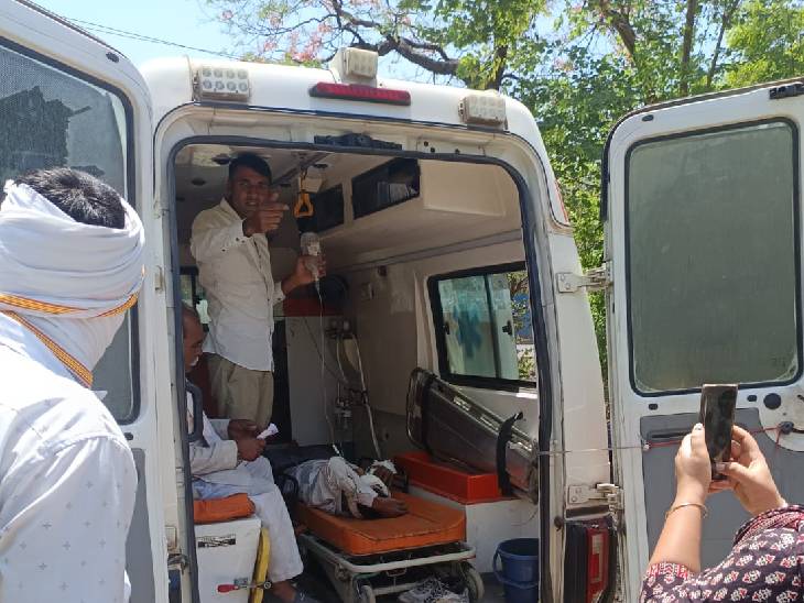 28 वर्षीय राजेंद्र यादव को एम्स रेफर किया गया।