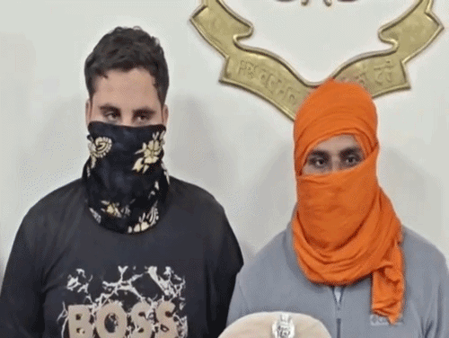 पुलिस की ओर से गिरफ्तार किए गए आरोपी।