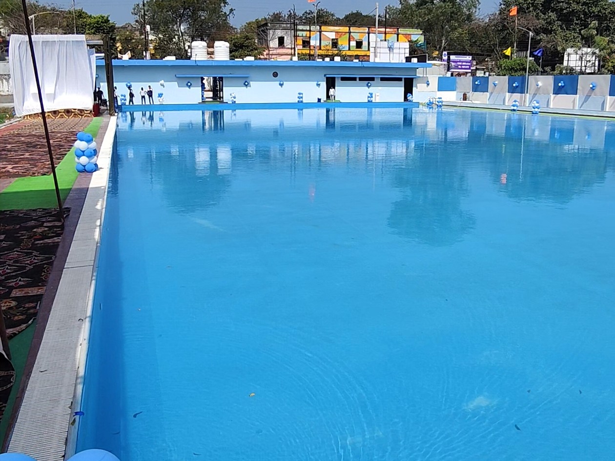 Md Roor Chkar Pool Dhar Swimming Pool Chaos | Kids Train Without Coaches; Negligence